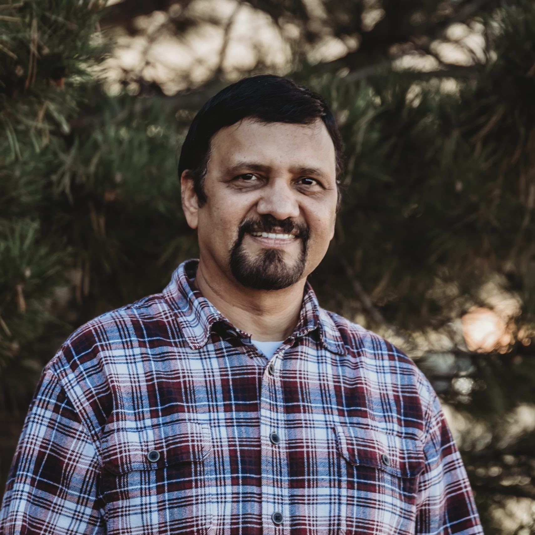 A headshot of Venkatesh Baglodi