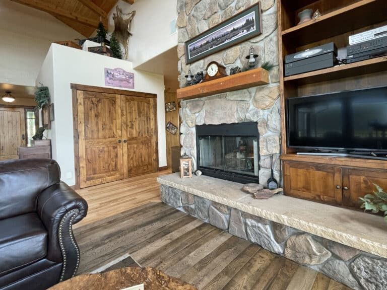 37150 Dickerson Court, Living rm Side Fireplace