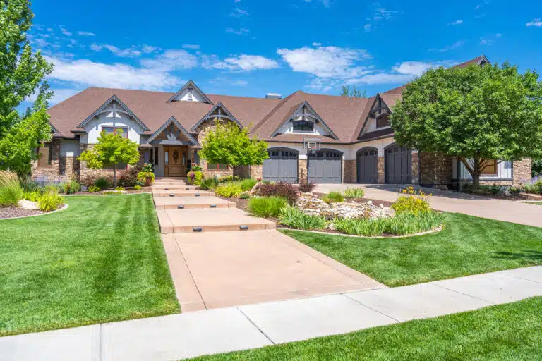 HOMEBOOK Front 8247 Three Eagles Drive