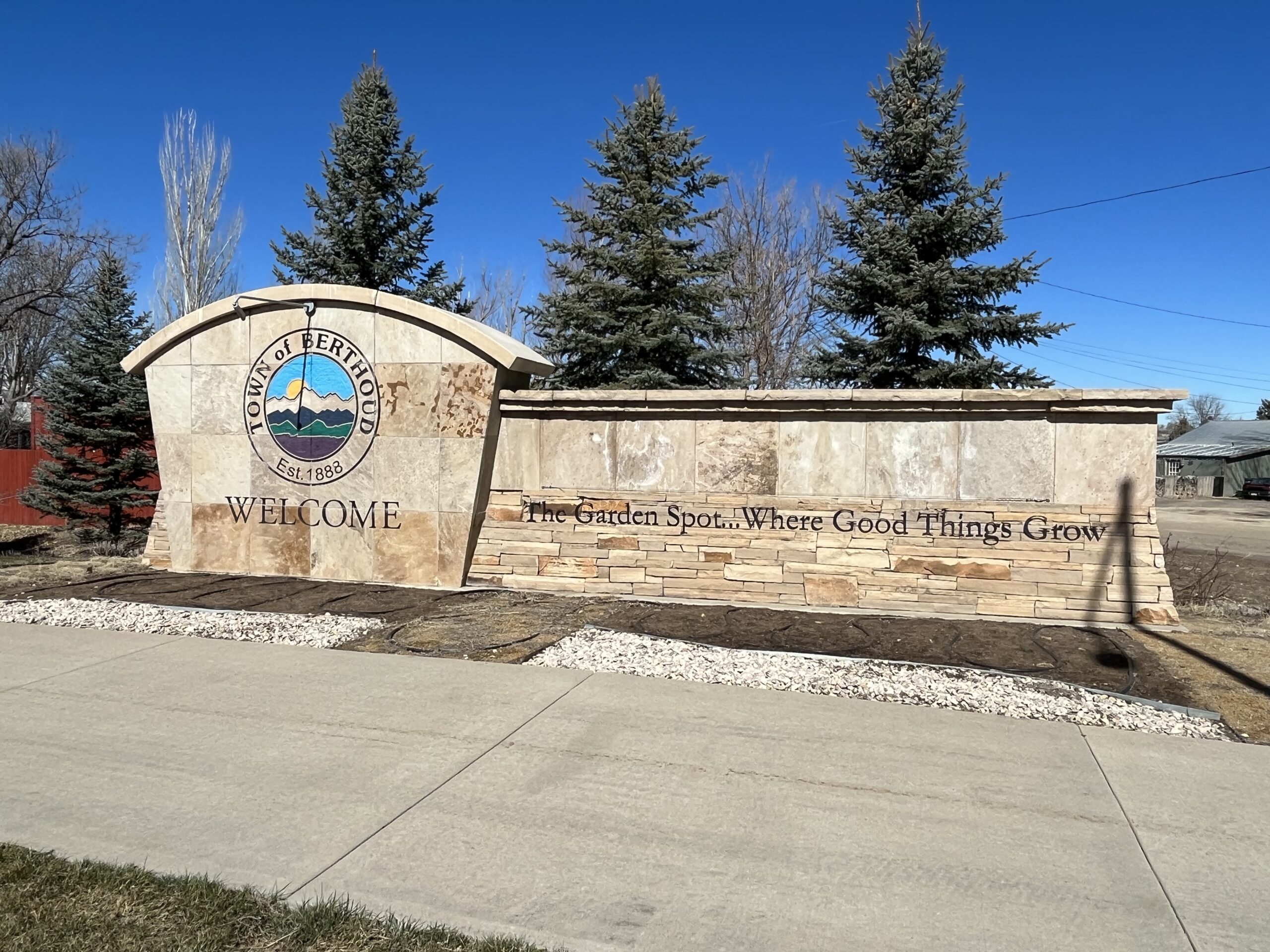 Berthoud OKs 1-year pause on data-center applications