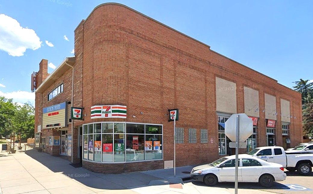 7-Eleven building