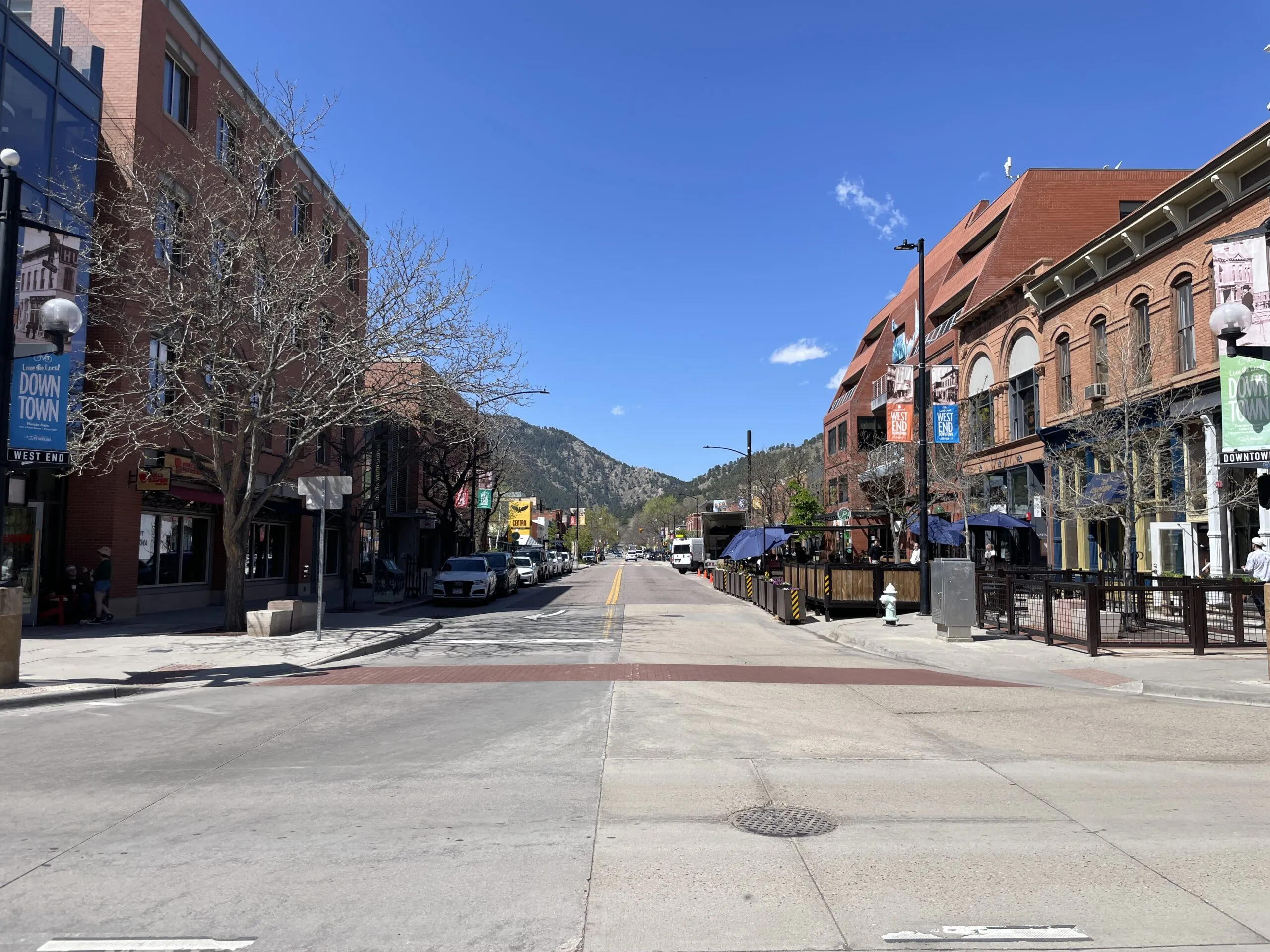 west Pearl street view