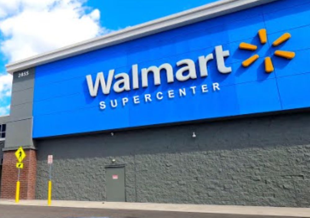The exterior of a typical Walmart Supercenter.